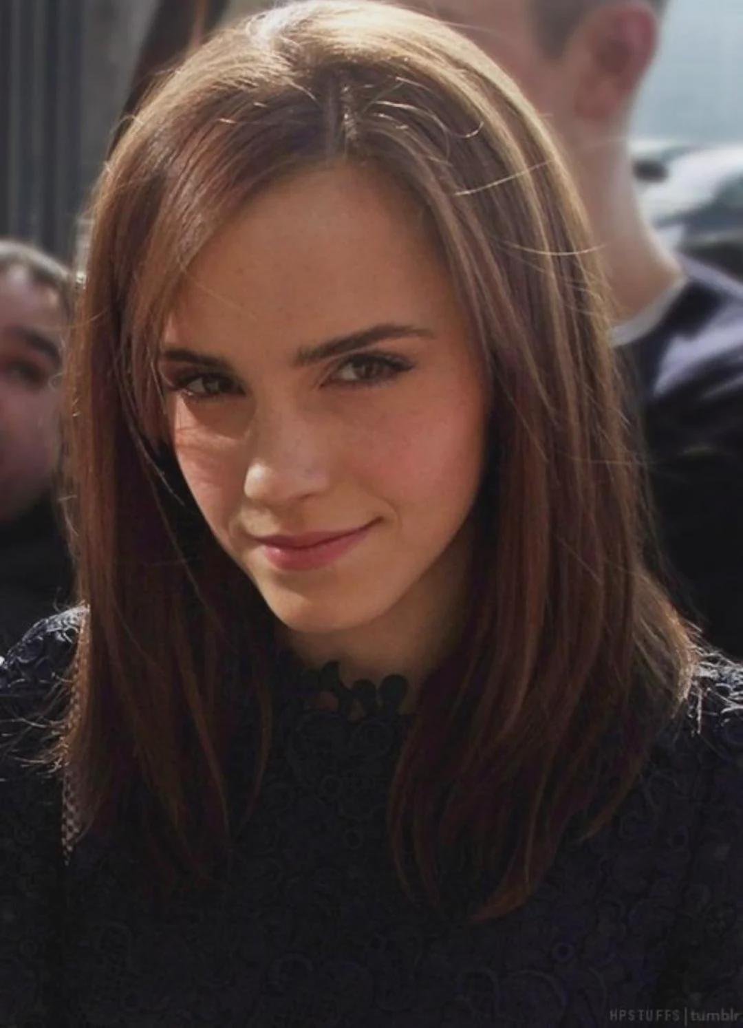 rcqegP8n Time for an emmagasm. Emma Watson's eyes are so mesmerizing. Emma knows! 02.jpg